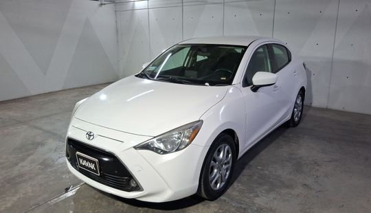 Toyota • Yaris