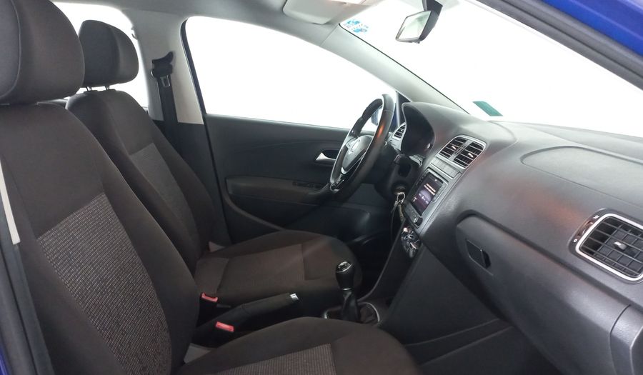 Volkswagen Polo 1.6 COMFORTLINE PLUS Hatchback 2020