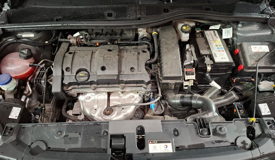 Peugeot 208 1.6L ALLURE PACK Hatchback 2024