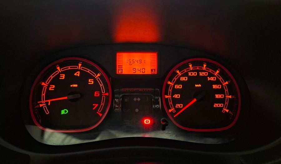 Renault Sandero Stepway 1.6 STEPWAY EXPRESSION Hatchback 2013