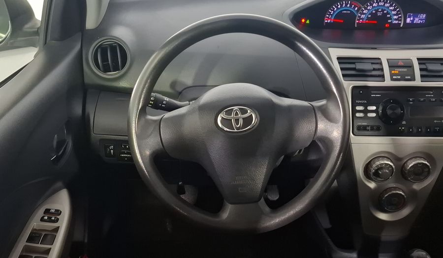 Toyota Yaris 1.5 SEDAN PREMIUM MT Sedan 2016