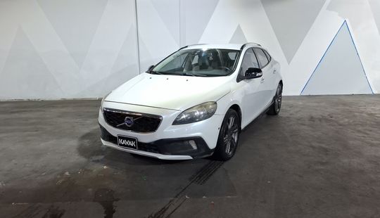 Volvo • V40