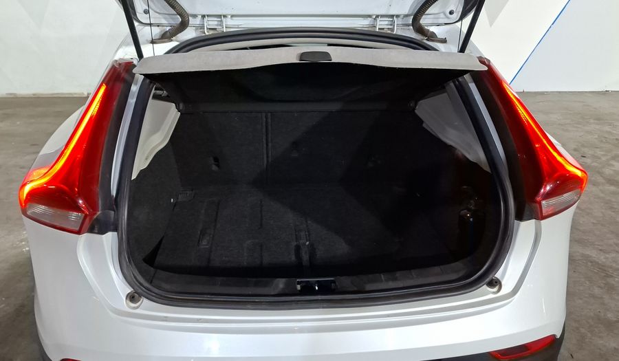 Volvo V40 2.5 T5 FWD KINETIC TA Hatchback 2014