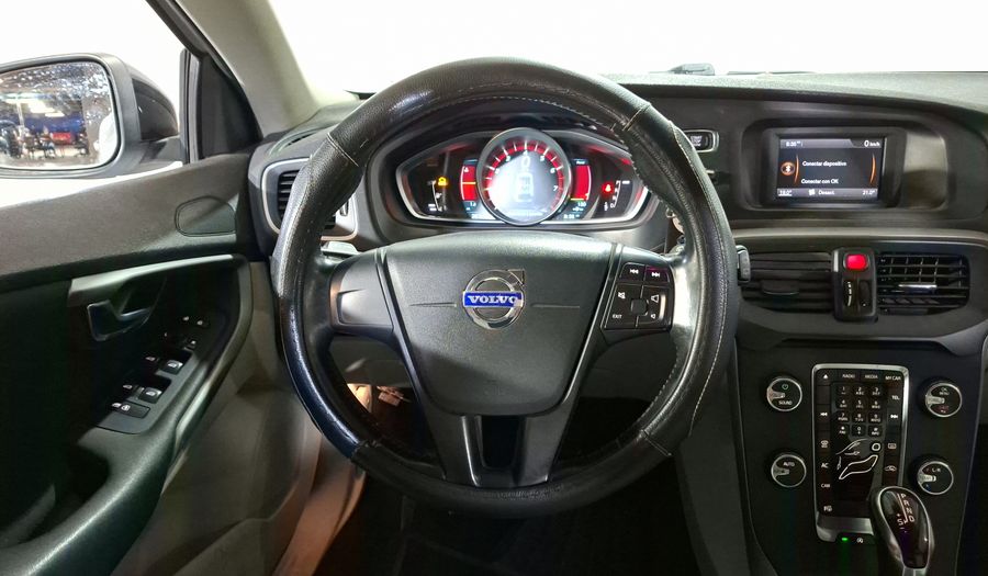 Volvo V40 2.5 T5 FWD KINETIC TA Hatchback 2014