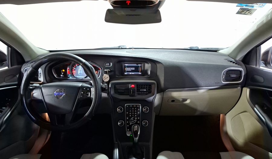 Volvo V40 2.5 T5 FWD KINETIC TA Hatchback 2014