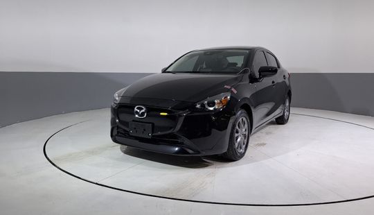 Mazda • Mazda 2