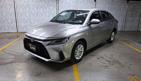 Toyota • Yaris