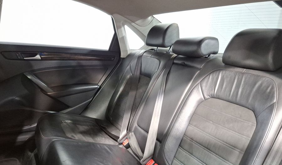 Volkswagen Passat 3.6 DSG Sedan 2015