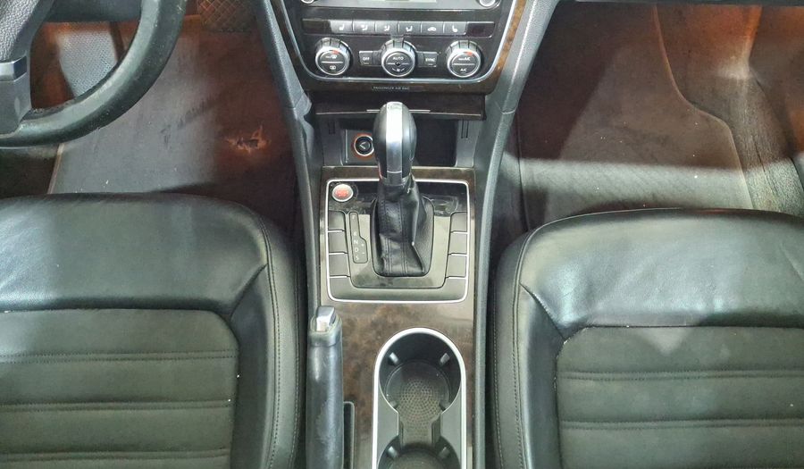 Volkswagen Passat 3.6 DSG Sedan 2015