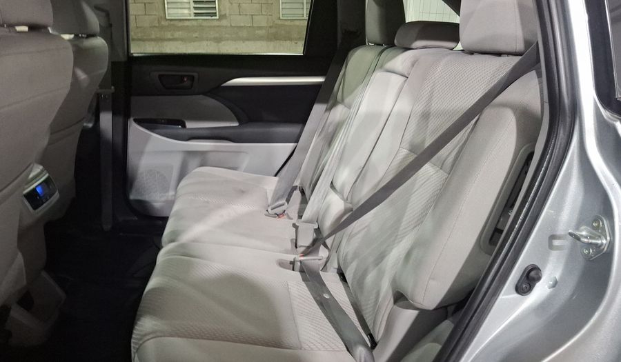 Toyota Highlander 3.5 LE AUTO Suv 2019
