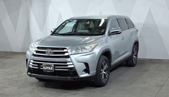 Toyota • Highlander