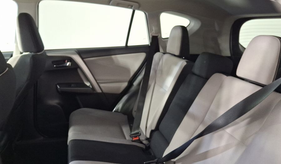Toyota Rav4 2.5 XLE AWD AT Suv 2016