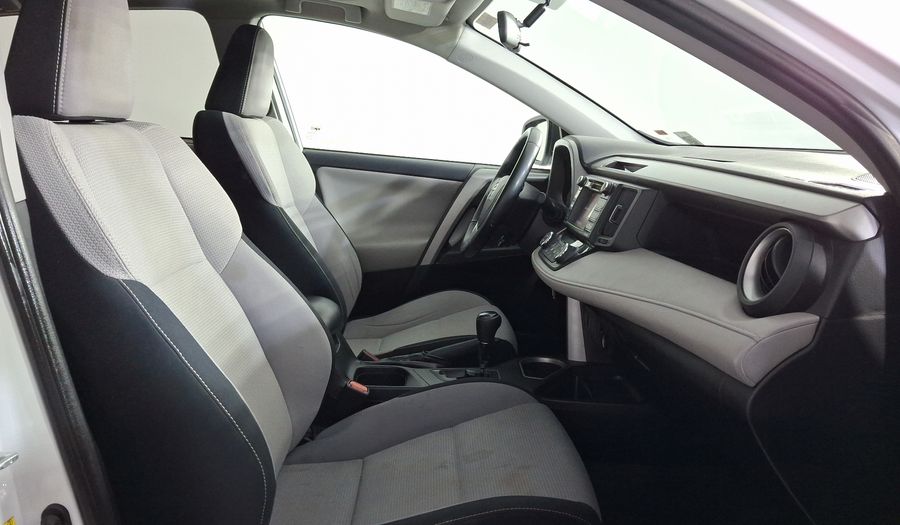 Toyota Rav4 2.5 XLE AWD AT Suv 2016