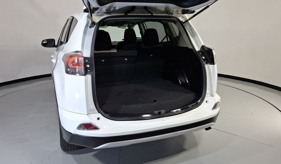 Toyota Rav4 2.5 XLE AWD AT Suv 2016