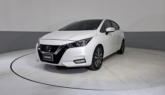 Nissan • Versa