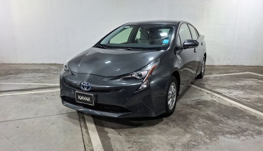 Toyota • Prius