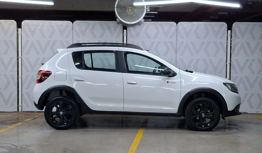 Renault Stepway 1.6 TREK Hatchback 2018