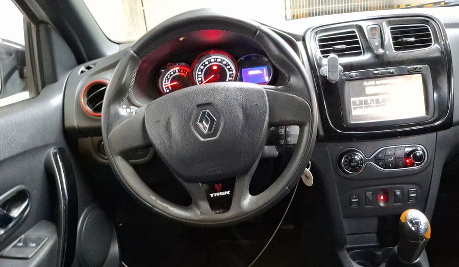 Renault Stepway 1.6 TREK Hatchback 2018