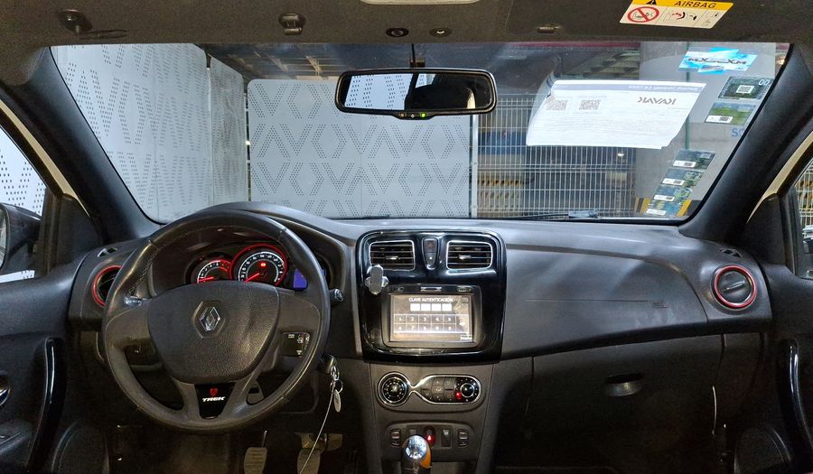 Renault Stepway 1.6 TREK Hatchback 2018