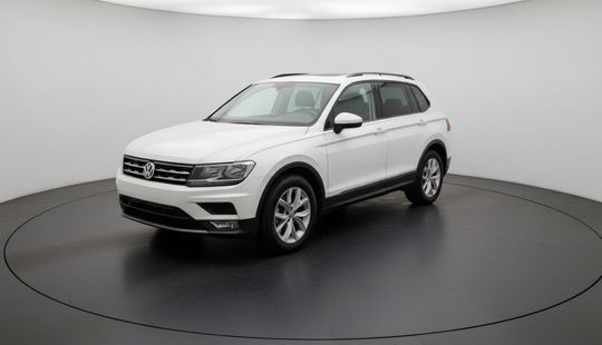 Volkswagen • Tiguan