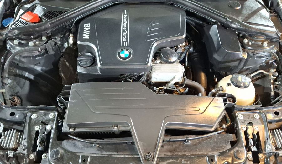 Bmw Serie 2 2.0 220IA SPORT LINE Coupe 2016