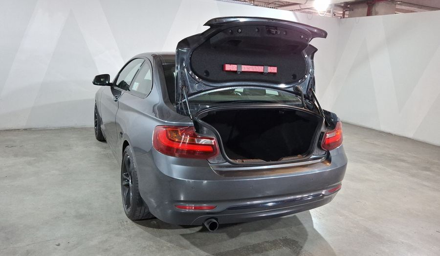 Bmw Serie 2 2.0 220IA SPORT LINE Coupe 2016