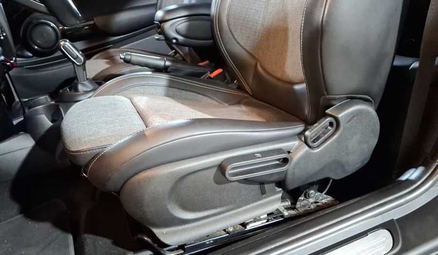 Mini Cooper 1.5 COOPER CHILI DCT Hatchback 2019