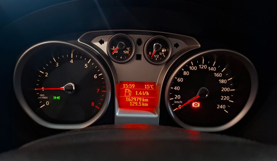 Ford Focus Ii 1.6 TREND Hatchback 2013