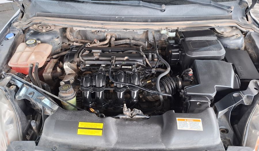 Ford Focus Ii 1.6 TREND Hatchback 2013