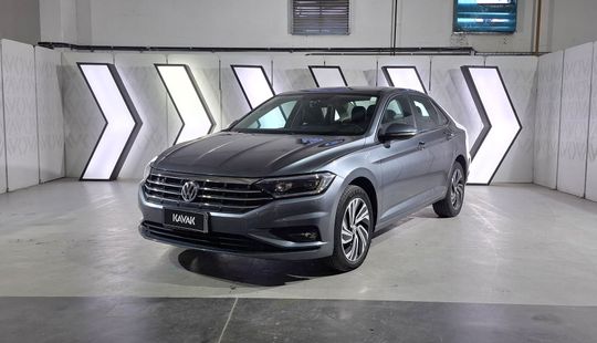Volkswagen • Vento