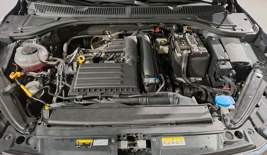 Volkswagen Vento 1.4 TSI HIGHLINE 250 AUTO Sedan 2021