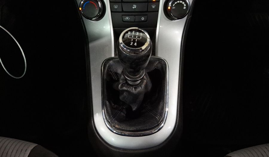 Chevrolet Cruze 1.8 1LS M Sedan 2013