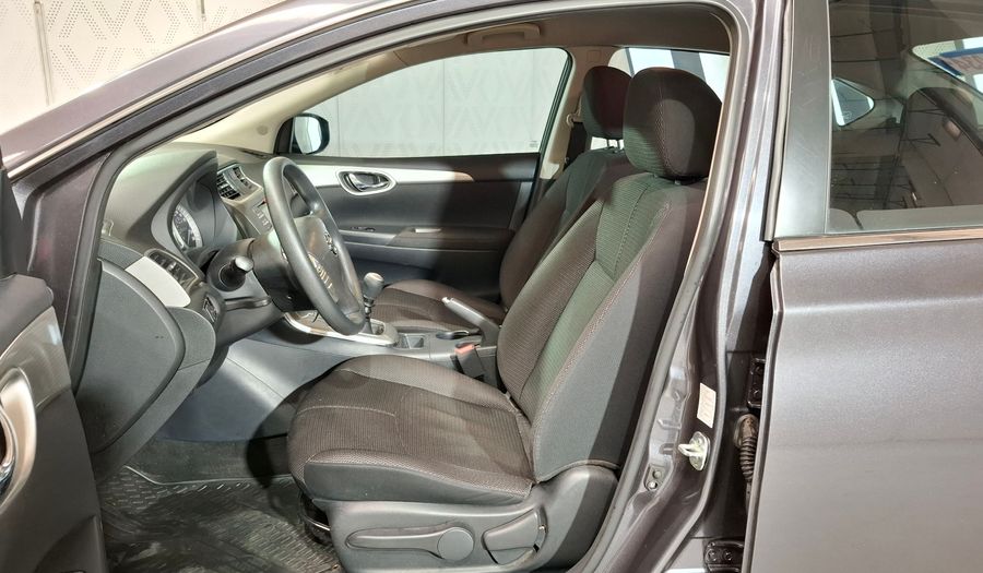 Nissan Sentra 1.8 ADVANCE Sedan 2016
