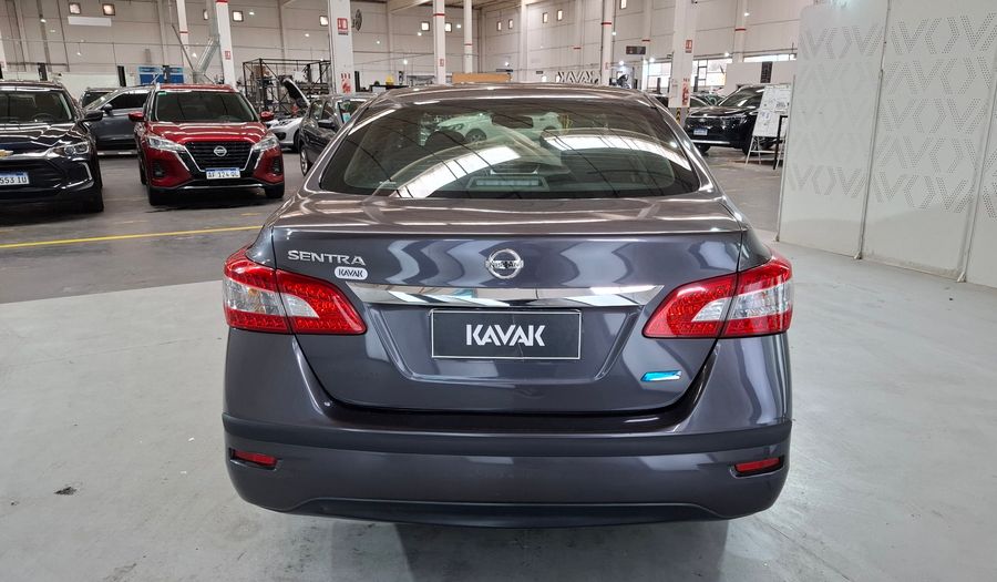 Nissan Sentra 1.8 ADVANCE Sedan 2016