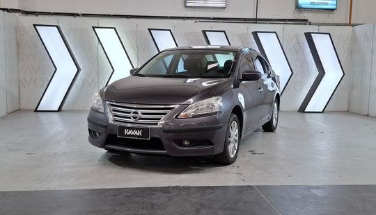 Nissan • Sentra