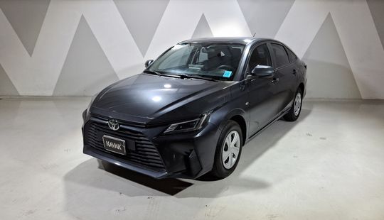 Toyota • Yaris