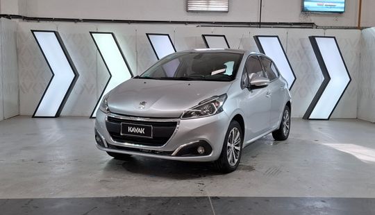 Peugeot • 208