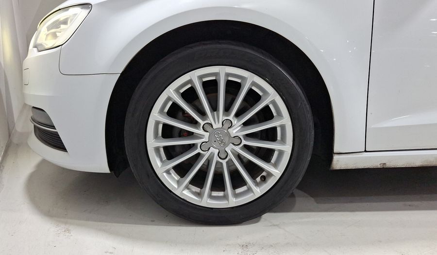 Audi A3 1.4 TFSI AMBIENTE S TRONIC Hatchback 2013