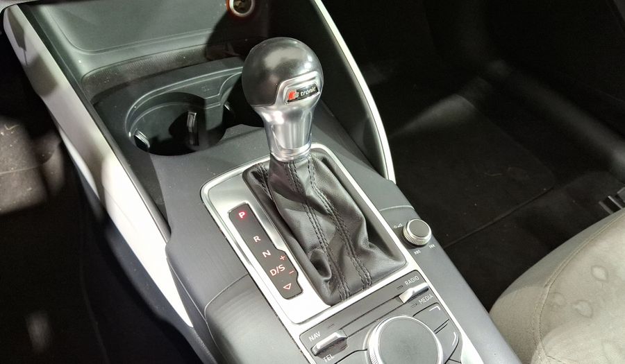 Audi A3 1.4 TFSI AMBIENTE S TRONIC Hatchback 2013