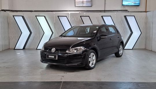 Volkswagen • Golf