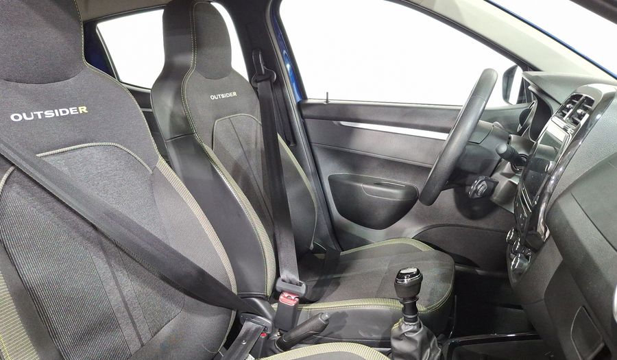 Renault Kwid 1.0 OUTSIDER Hatchback 2024