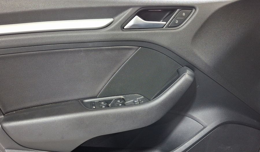 Audi A3 1.4 TFSI AMBIENTE S TRONIC Sedan 2016