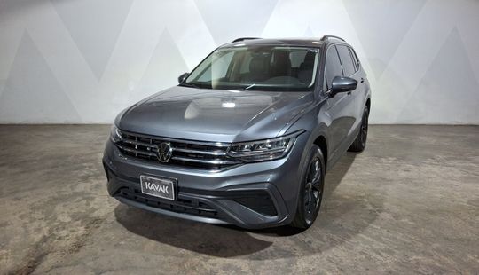 Volkswagen • Tiguan