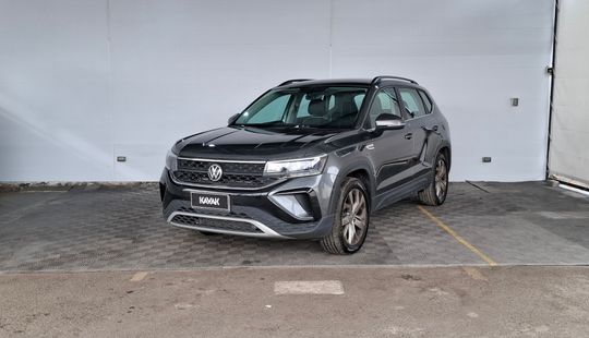 Volkswagen • Taos