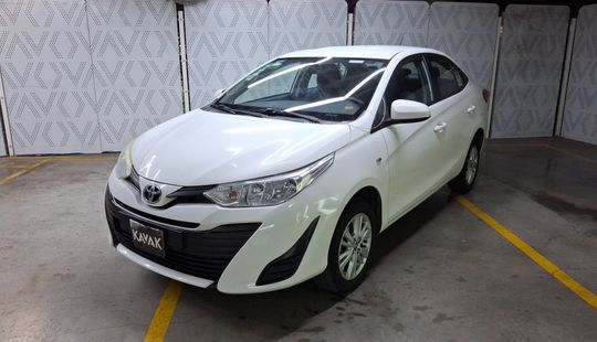 Toyota • Yaris