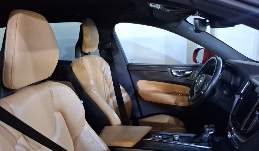 Volvo Xc60 2.0 MOMENTUM T5 AWD AUTO Suv 2018