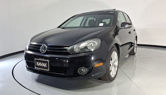 Volkswagen • Golf