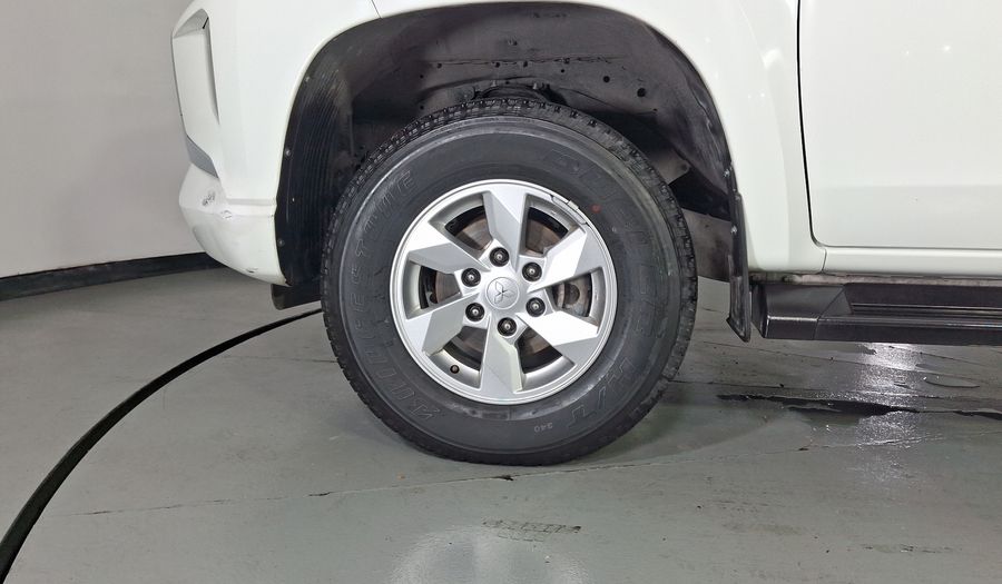 Mitsubishi L200 2.4 GLX GASOLINA Pickup 2023