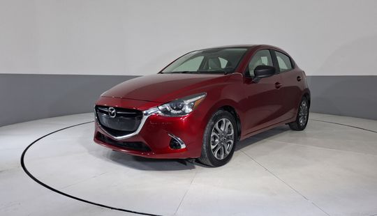 Mazda • Mazda 2