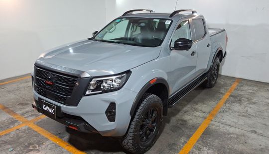Nissan • Frontier